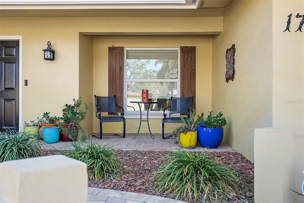 For Sale: $330,000 (2 beds, 2 baths, 1475 Square Feet)