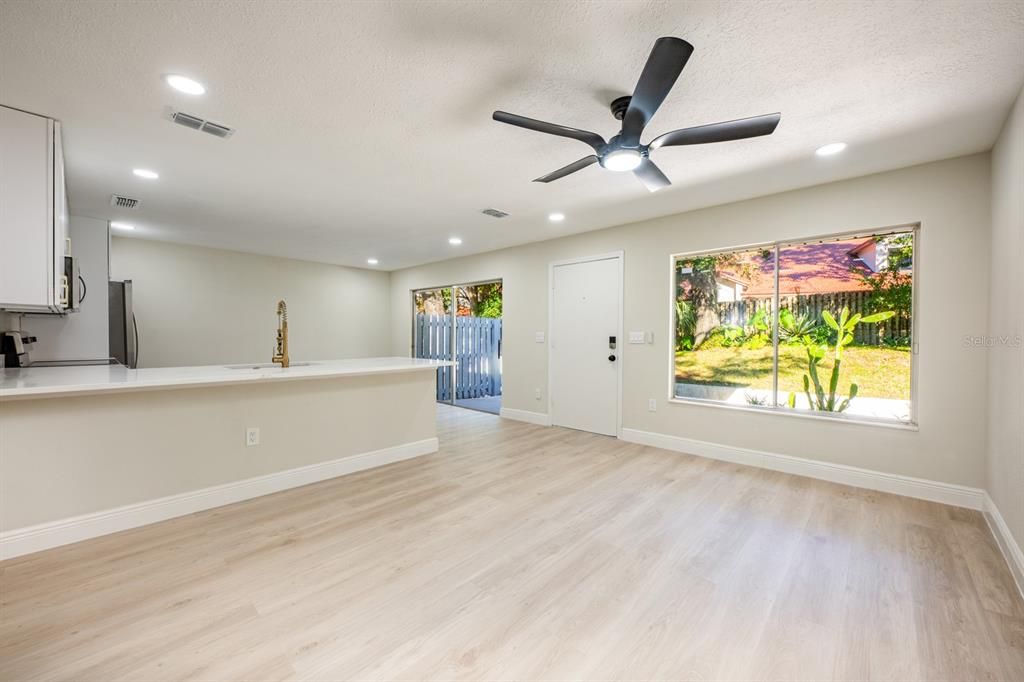 Kitchen w/ large double cabinet in corner