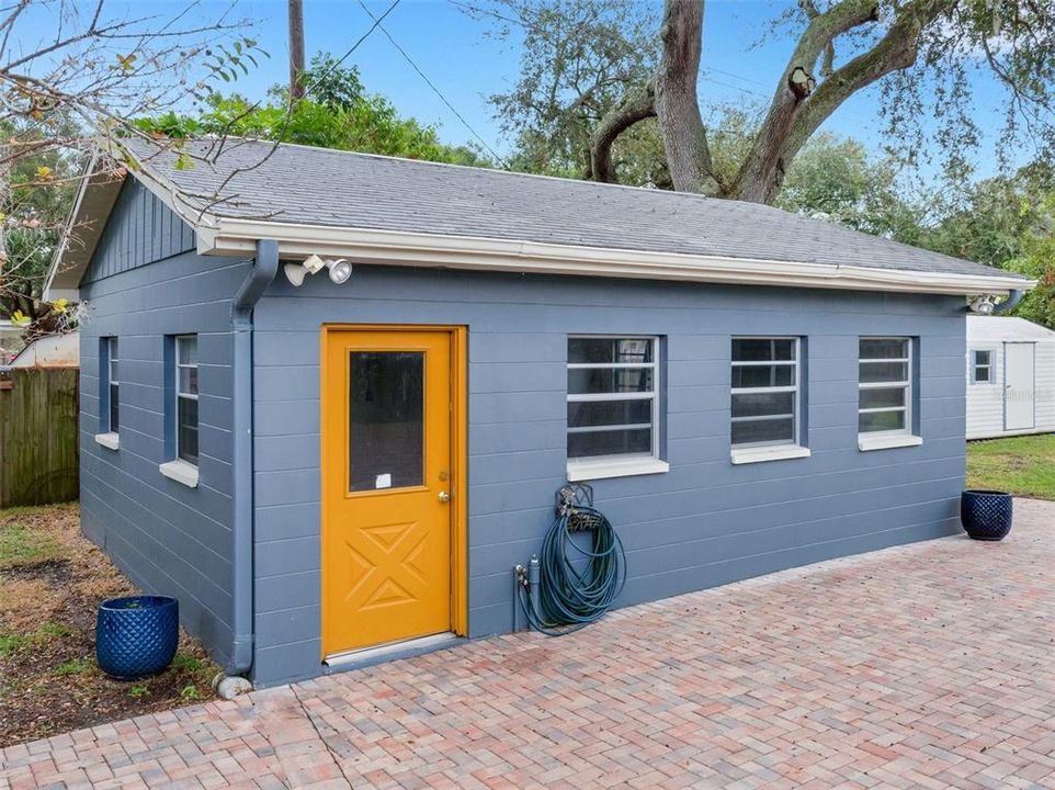 The workshop or extra building on the property is 22x18, has running water, garage door and is full of character.This could easily be converted in a in law suite.