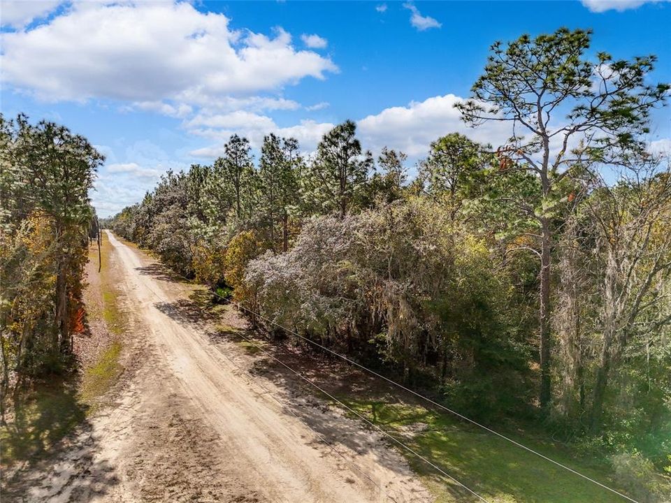 На продажу: $169,900 (9.57 acres)