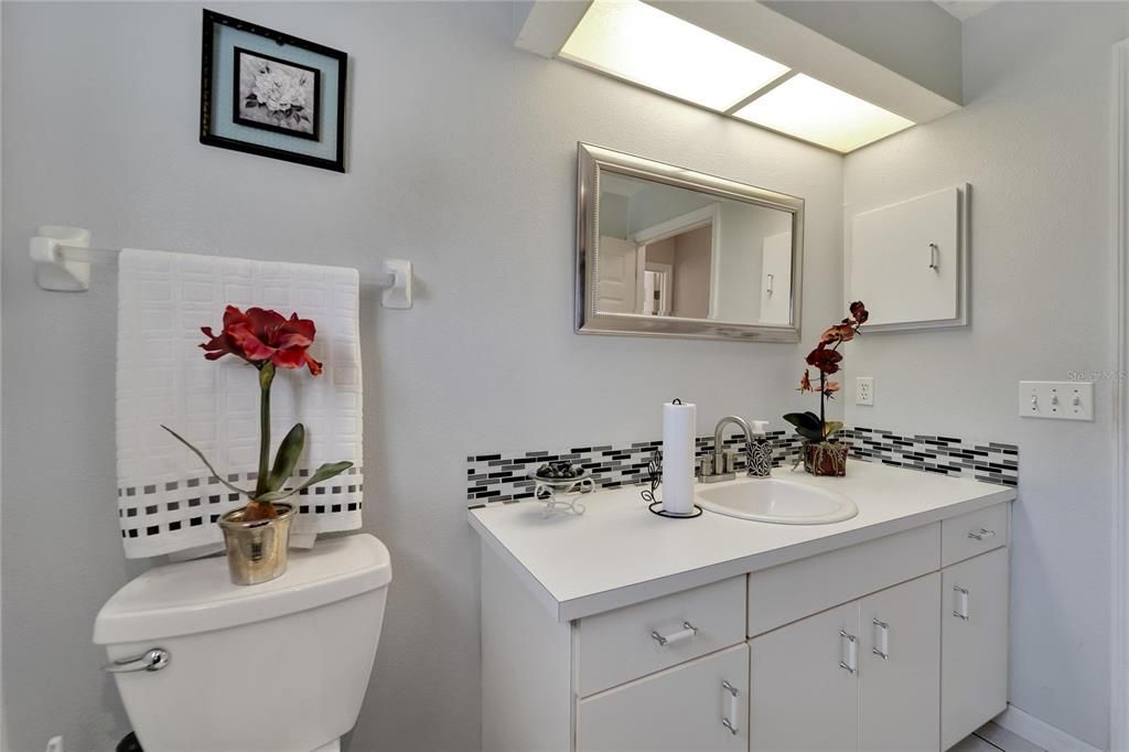 2nd bathroom