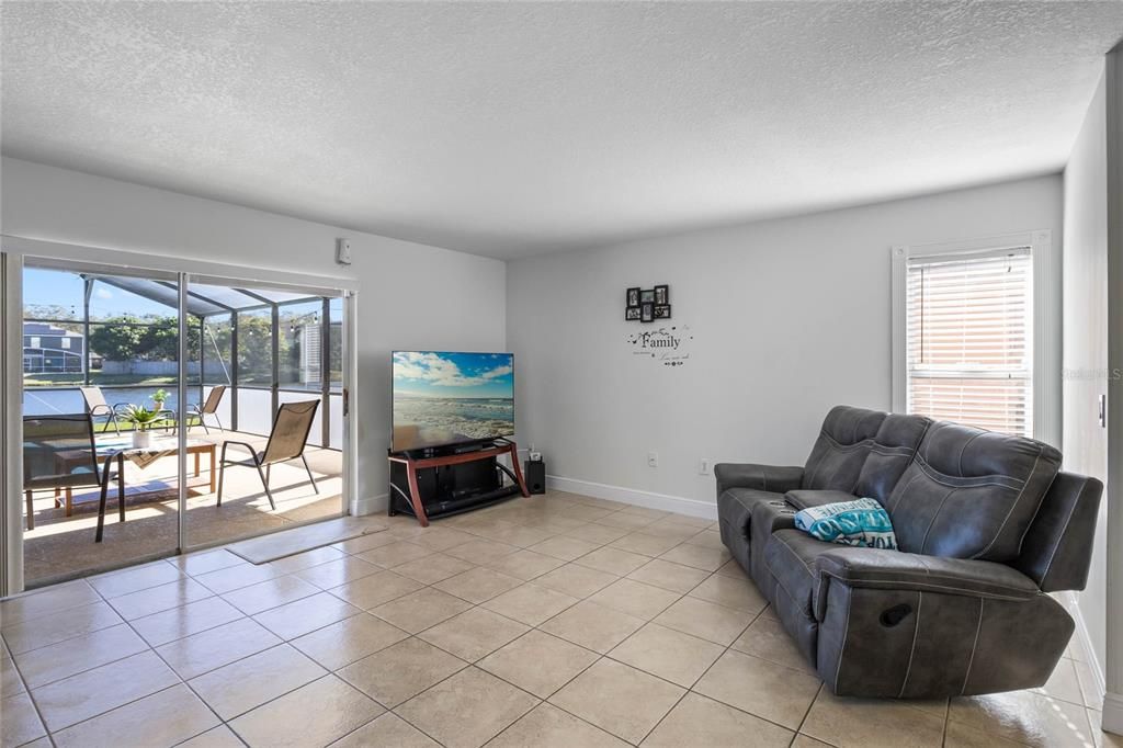 For Sale: $499,000 (4 beds, 2 baths, 2294 Square Feet)