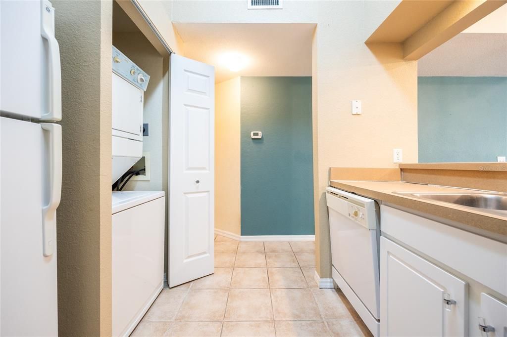 For Rent: $1,595 (1 beds, 1 baths, 823 Square Feet)