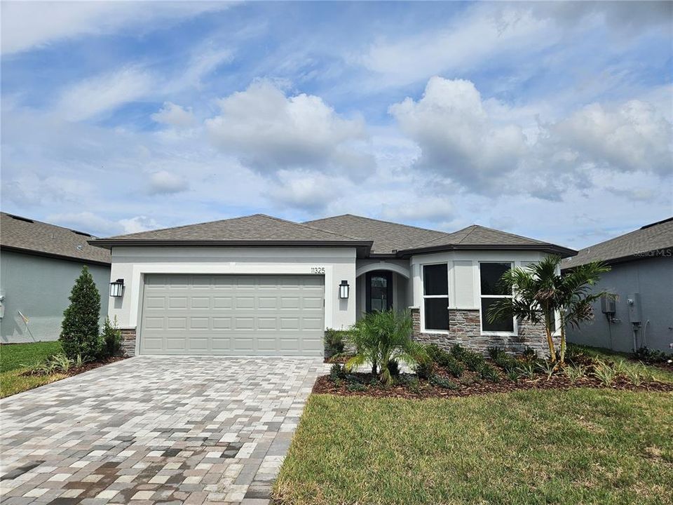 Vendido Recientemente: $632,600 (3 camas, 2 baños, 2016 Pies cuadrados)