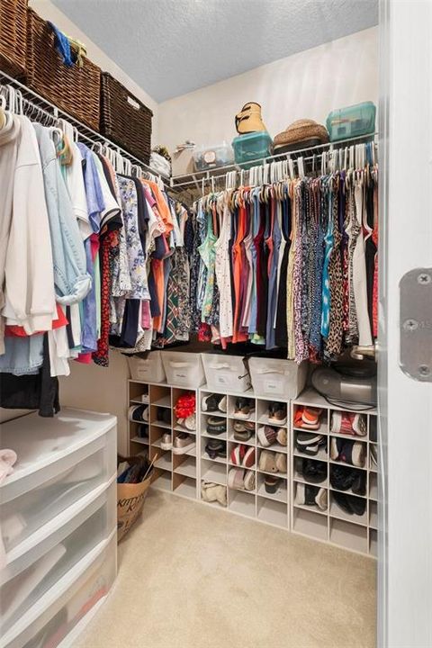 Walk in closet (a).