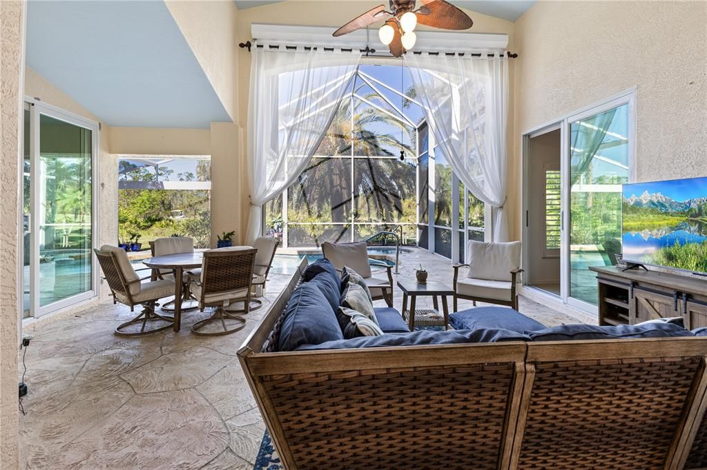 Lanai sitting area facing pool