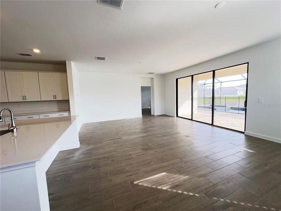 Active With Contract: $4,200 (3 beds, 3 baths, 2201 Square Feet)