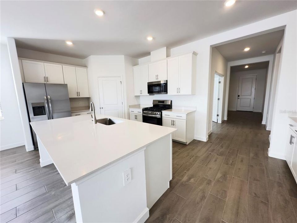 Active With Contract: $4,200 (3 beds, 3 baths, 2201 Square Feet)