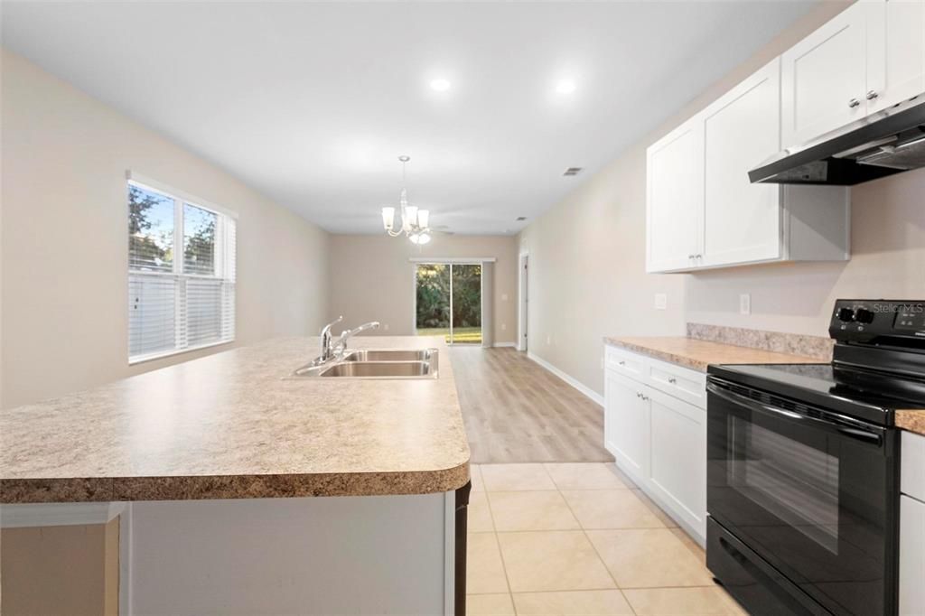 For Sale: $339,900 (3 beds, 2 baths, 1644 Square Feet)