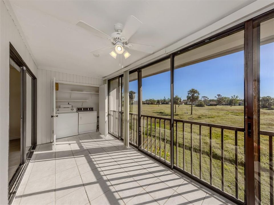 Extra large glass and screened lanai with a.c.