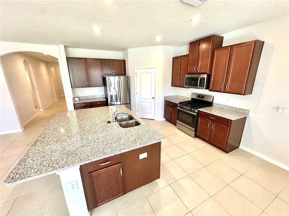 Huge granite countertops!