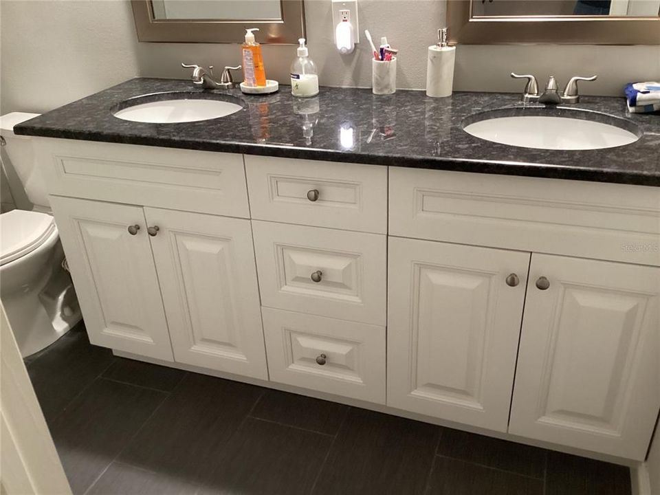 Double vanity in primary bath