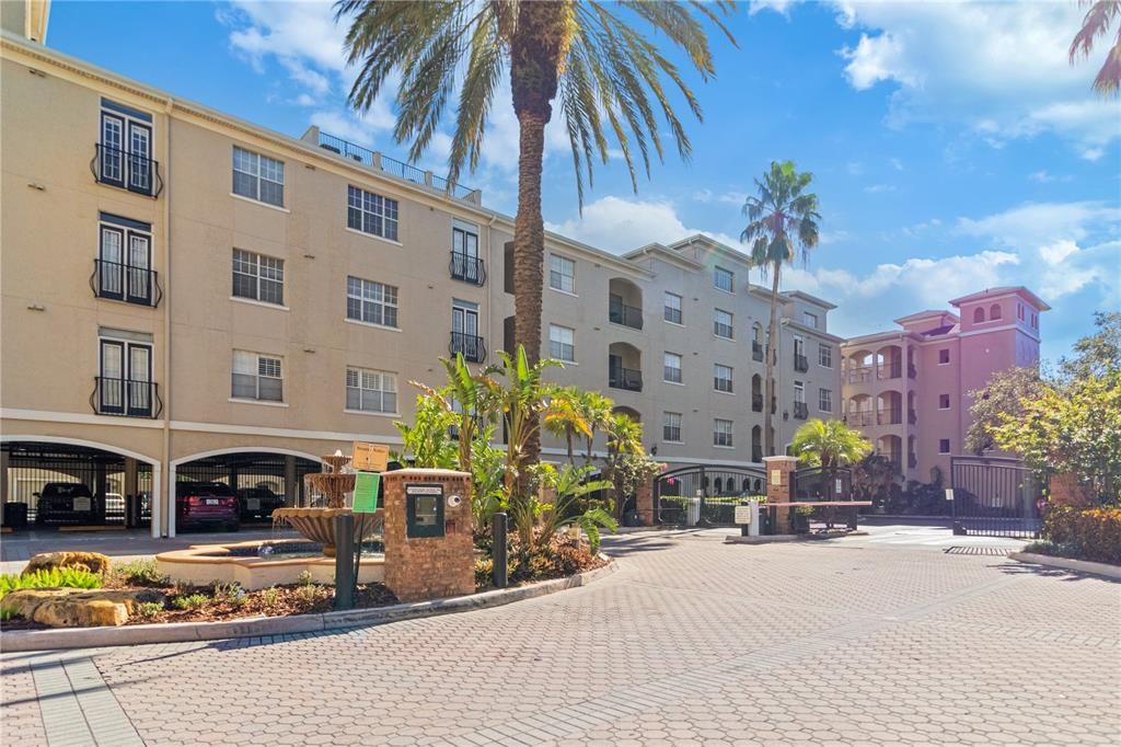 Active With Contract: $449,000 (2 beds, 2 baths, 1245 Square Feet)