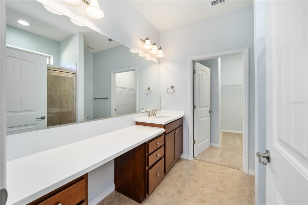 For Sale: $321,123 (2 beds, 2 baths, 1447 Square Feet)