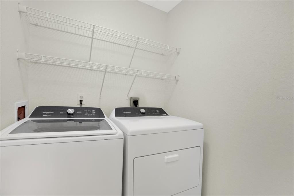 Full Sized Washer/Dryer