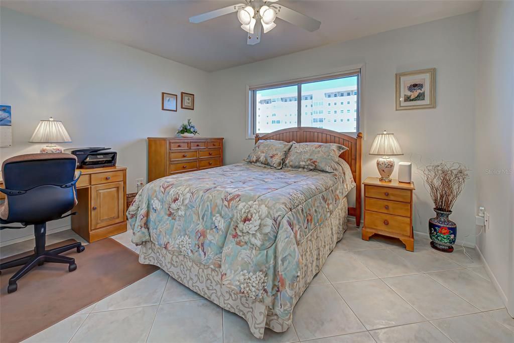 For Sale: $600,000 (2 beds, 2 baths, 1109 Square Feet)