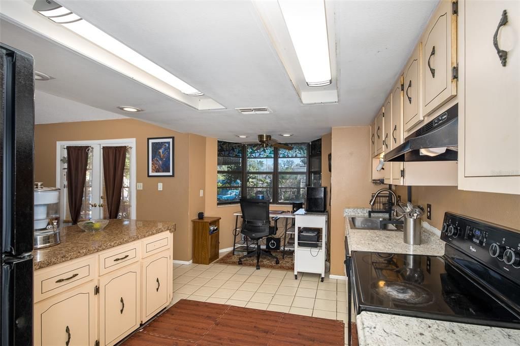 For Sale: $279,000 (3 beds, 2 baths, 1225 Square Feet)