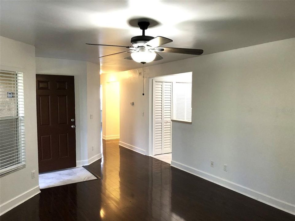 For Sale: $260,000 (4 beds, 2 baths, 1220 Square Feet)