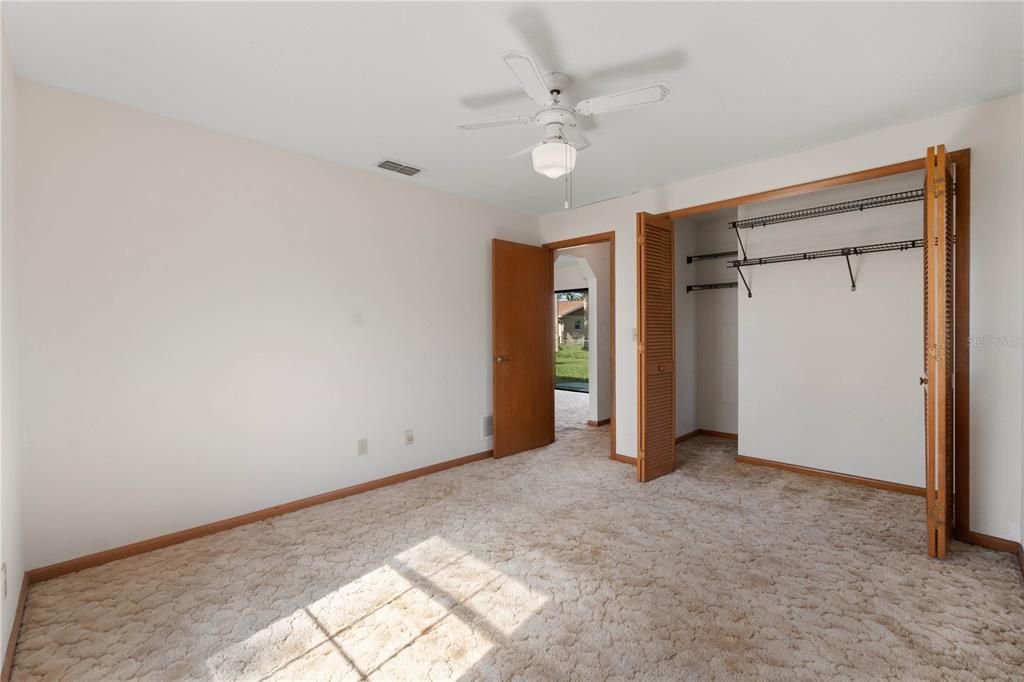 For Sale: $279,900 (2 beds, 2 baths, 1260 Square Feet)