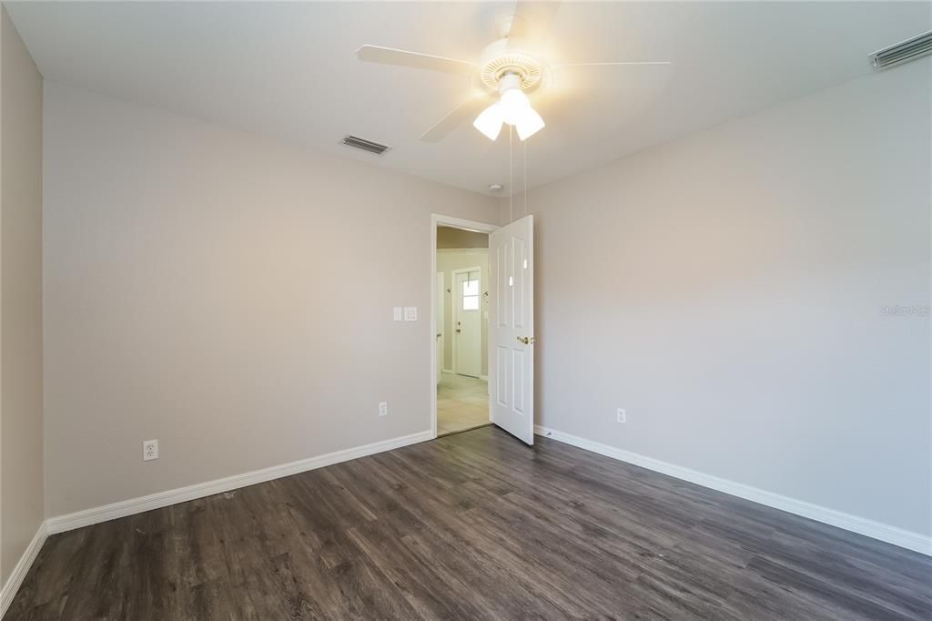 For Rent: $1,995 (3 beds, 2 baths, 1371 Square Feet)