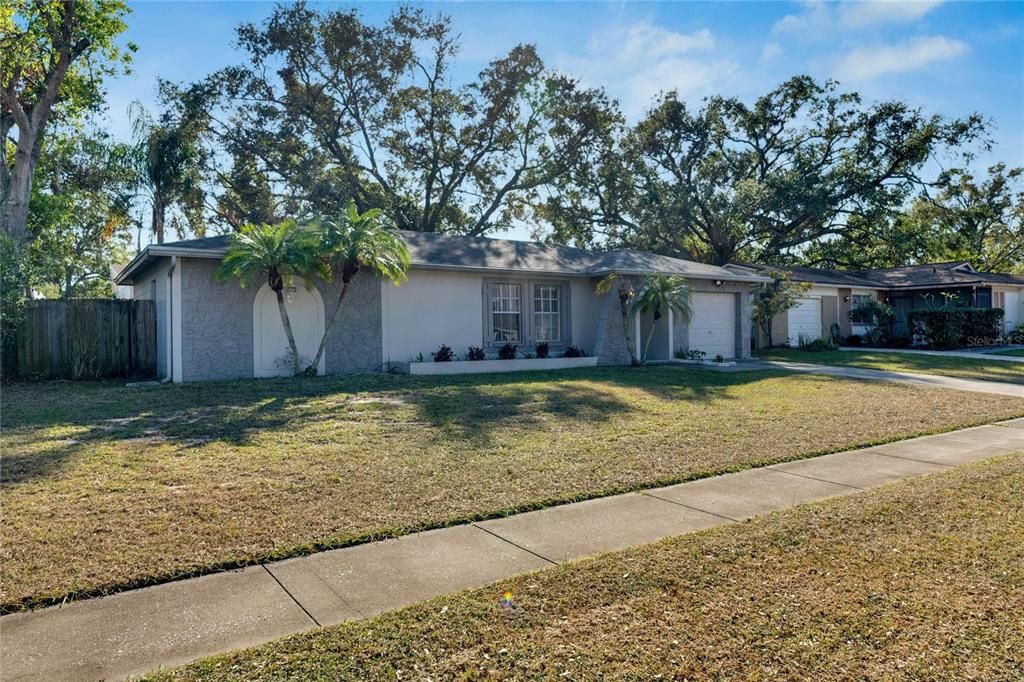 Active With Contract: $275,000 (3 beds, 2 baths, 1092 Square Feet)