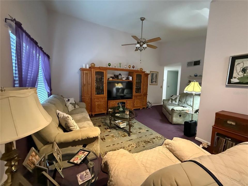 For Sale: $449,000 (3 beds, 2 baths, 1475 Square Feet)