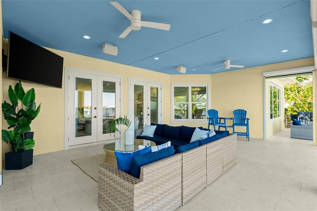 For Sale: $4,500,000 (5 beds, 4 baths, 4611 Square Feet)