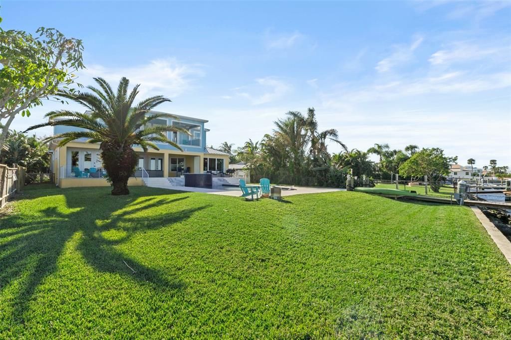 For Sale: $4,500,000 (5 beds, 4 baths, 4611 Square Feet)