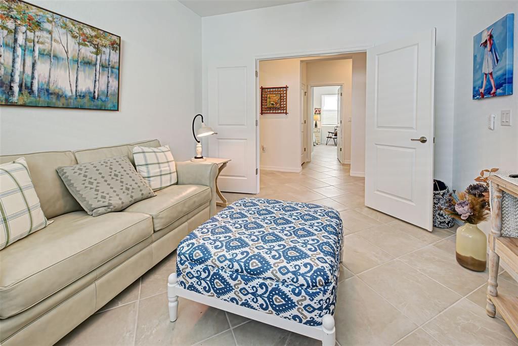 For Sale: $475,000 (3 beds, 3 baths, 2214 Square Feet)