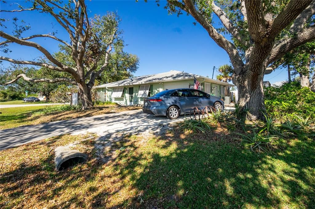 For Sale: $290,000 (3 beds, 2 baths, 1203 Square Feet)