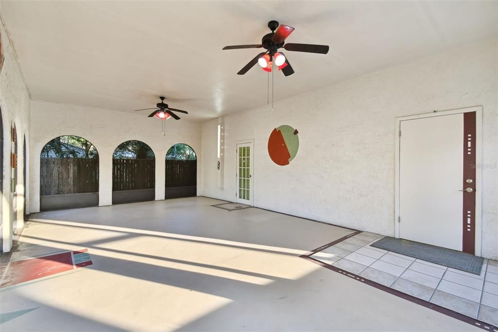 For Sale: $485,000 (4 beds, 3 baths, 1977 Square Feet)