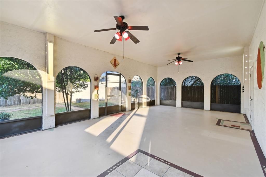 For Sale: $485,000 (4 beds, 3 baths, 1977 Square Feet)