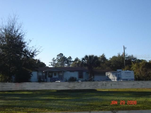 For Sale: $150,000 (3 beds, 2 baths, 1300 Square Feet)