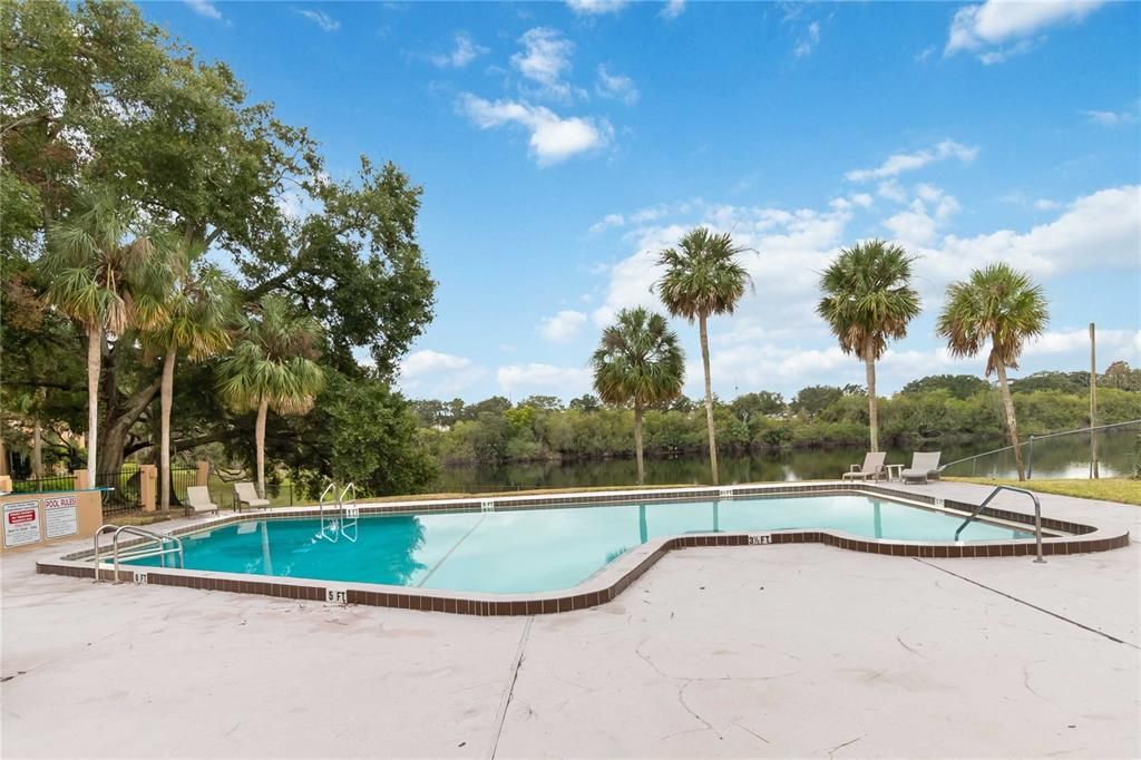 Pool & Lake View!!