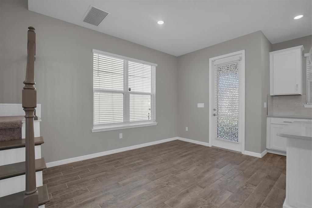 Kitchen Dining Area