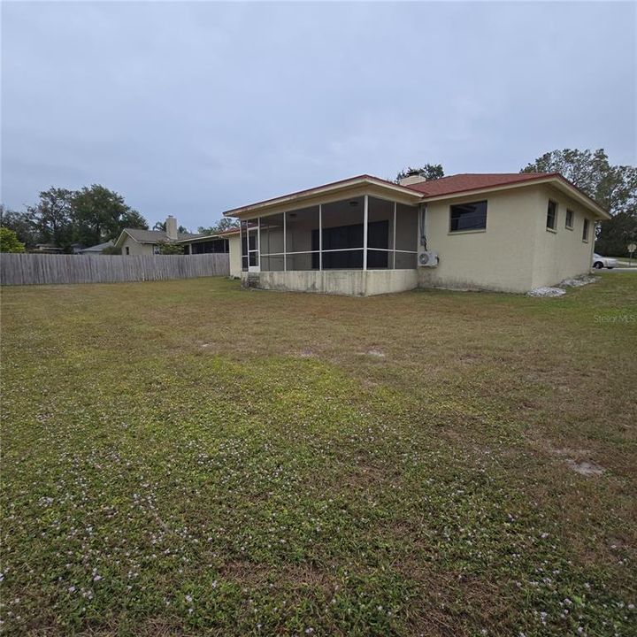 Large backyard blank canvas to make your own backyard paradise