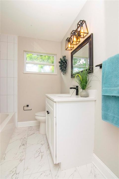 Full Guest Bathroom