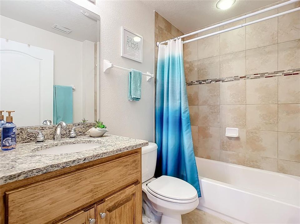 For Sale: $445,000 (2 beds, 2 baths, 1384 Square Feet)