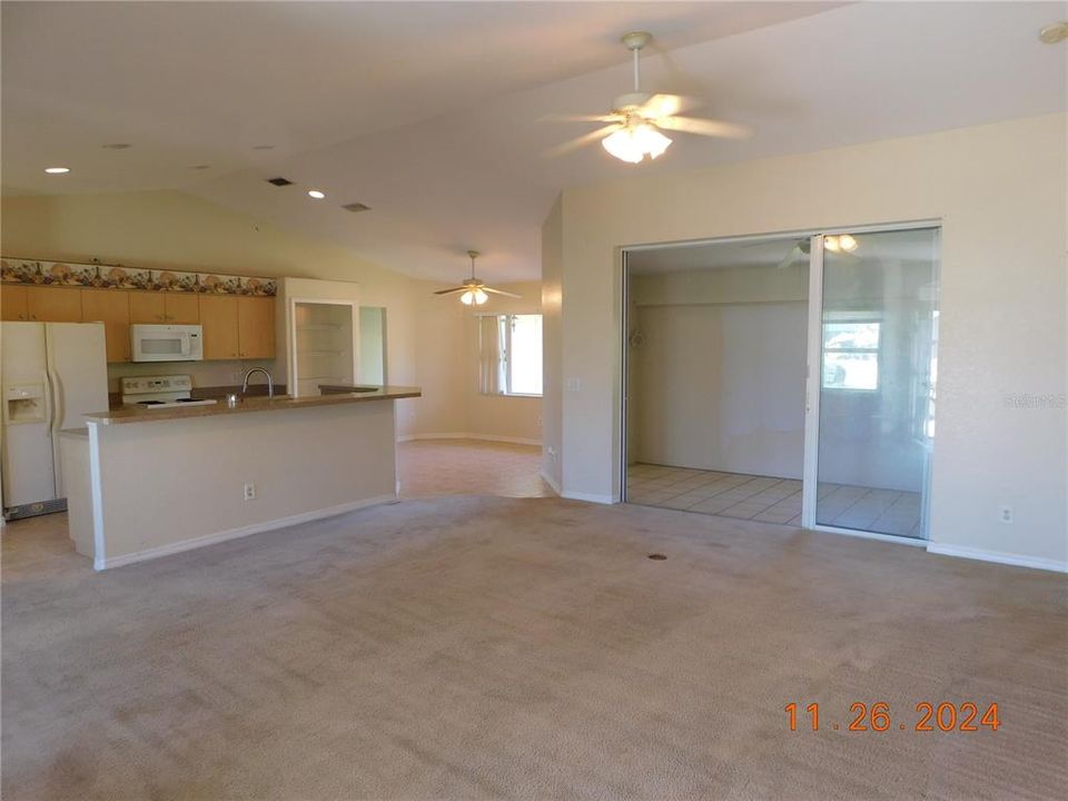 For Sale: $264,900 (3 beds, 2 baths, 1607 Square Feet)