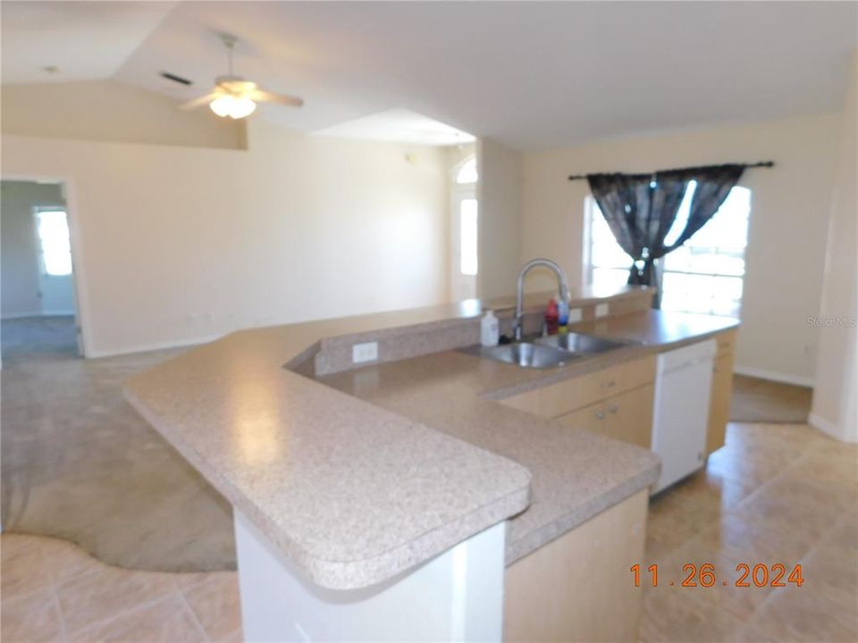 For Sale: $264,900 (3 beds, 2 baths, 1607 Square Feet)