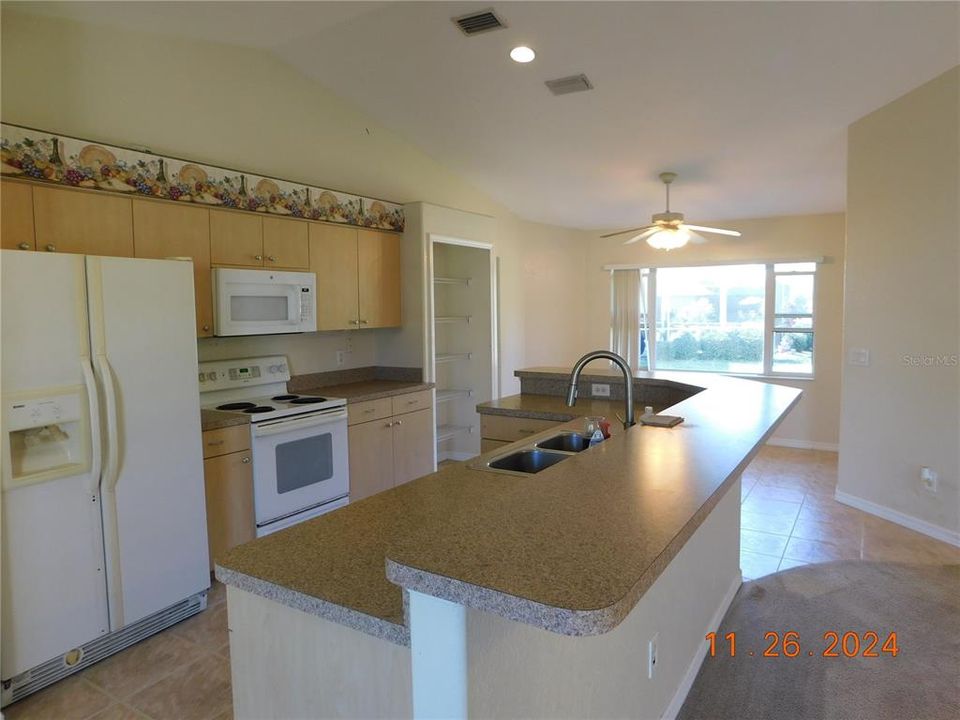 For Sale: $264,900 (3 beds, 2 baths, 1607 Square Feet)