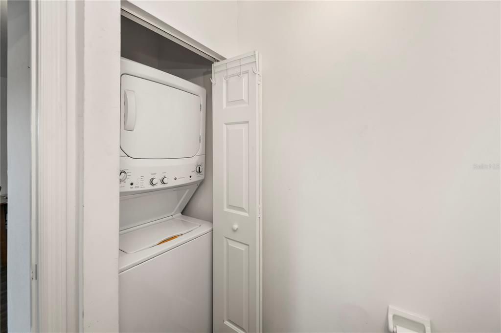 washer/dryer closet