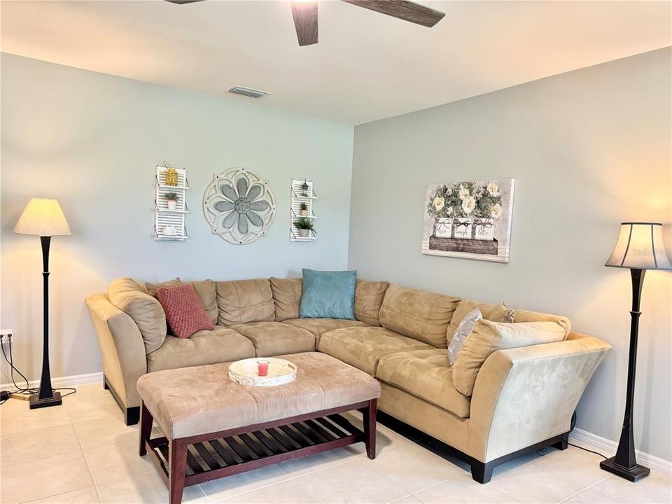 For Sale: $324,900 (3 beds, 2 baths, 1750 Square Feet)