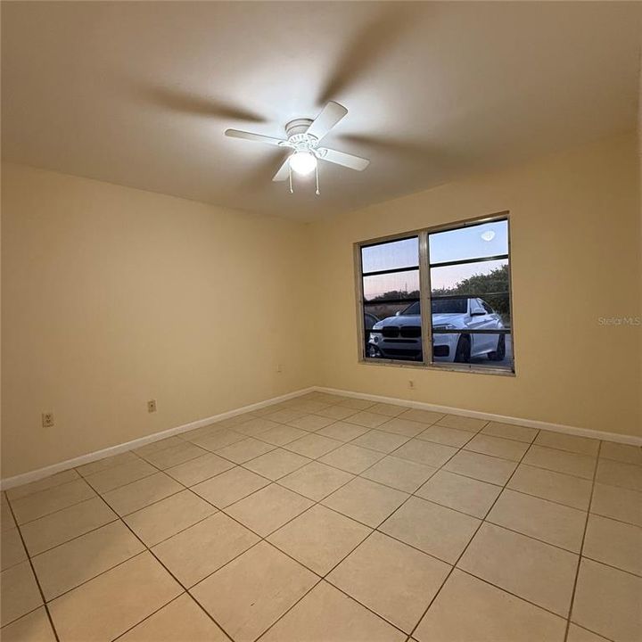 For Rent: $1,175 (1 beds, 1 baths, 550 Square Feet)