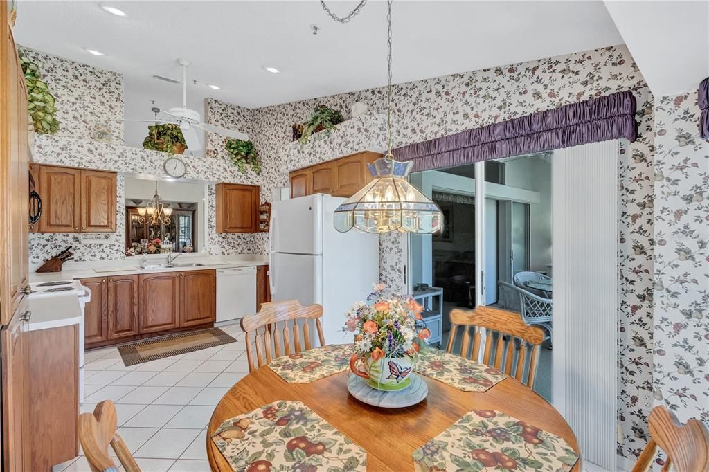 Breakfast Nook facing the Fairway