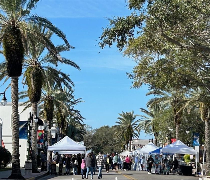 Festivals, Shops & Restaurants on Canal Street