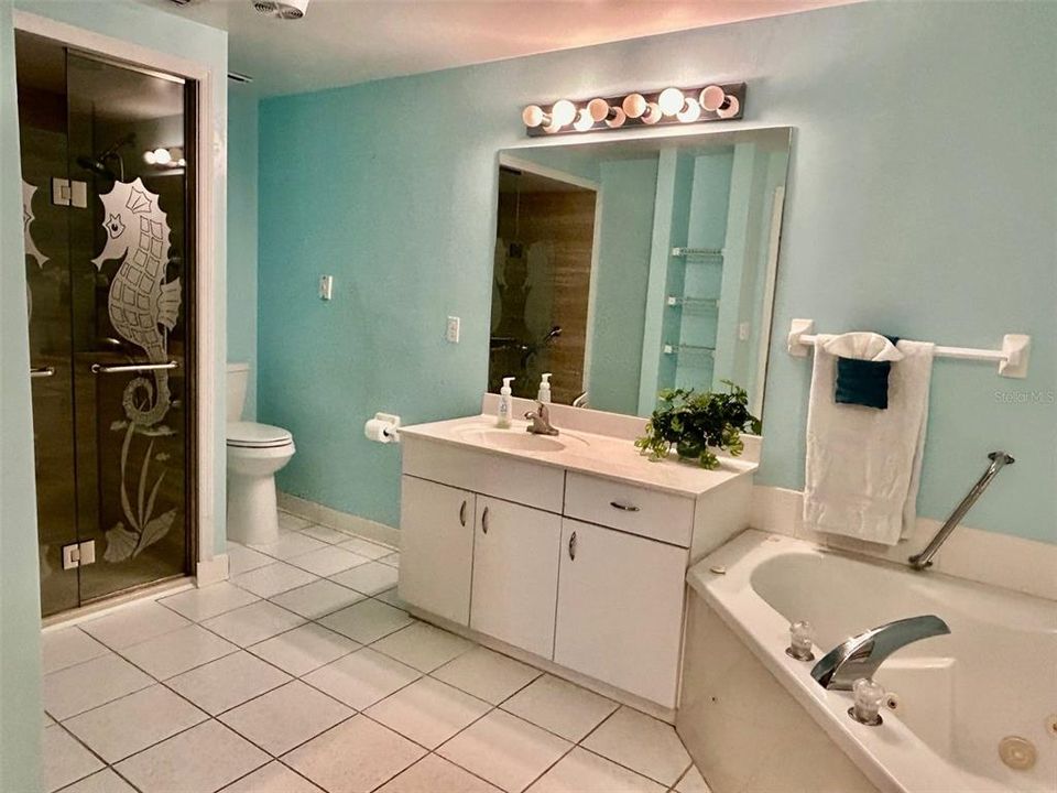 Huge Ensuite w/Separate Tub & Shower