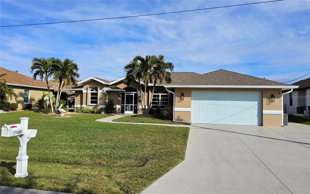 For Sale: $675,000 (3 beds, 2 baths, 2283 Square Feet)