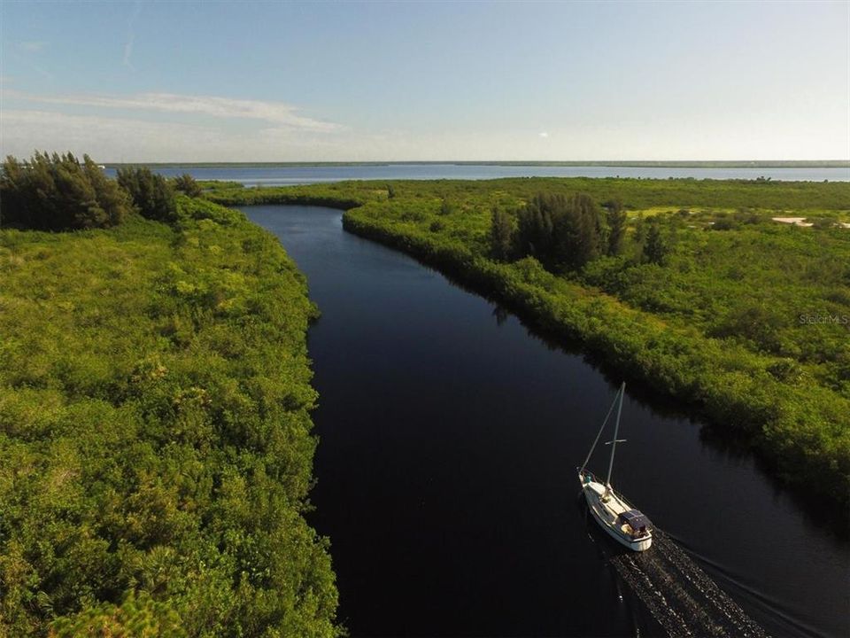 Major Waterway Canal with Access to Charlotte Harbor, Myakka River and Gulf of Mexico