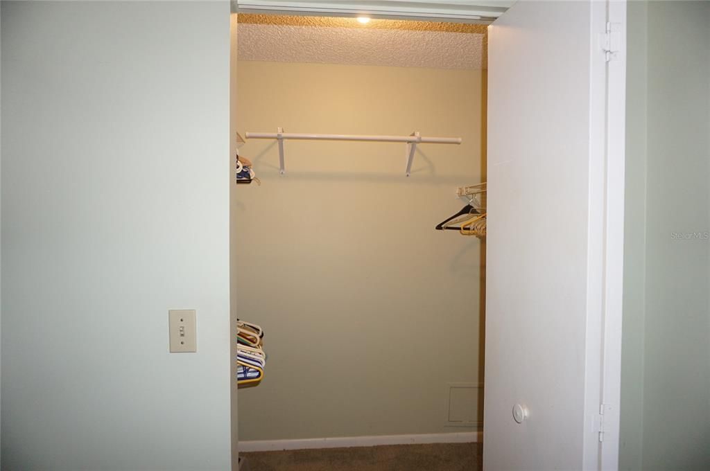 Master bedroom 2 walk in closet